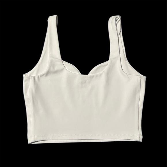 Express Body Contour High Compression Sweetheart Neckline Cropped Tank - Picture 4 of 5